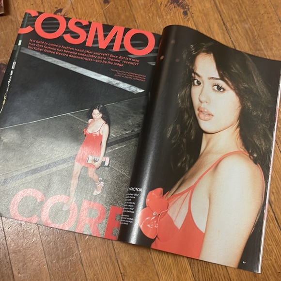 Cosmopolitan Magazine September & October 2023 Halle Bailey - Picture 12 of 15